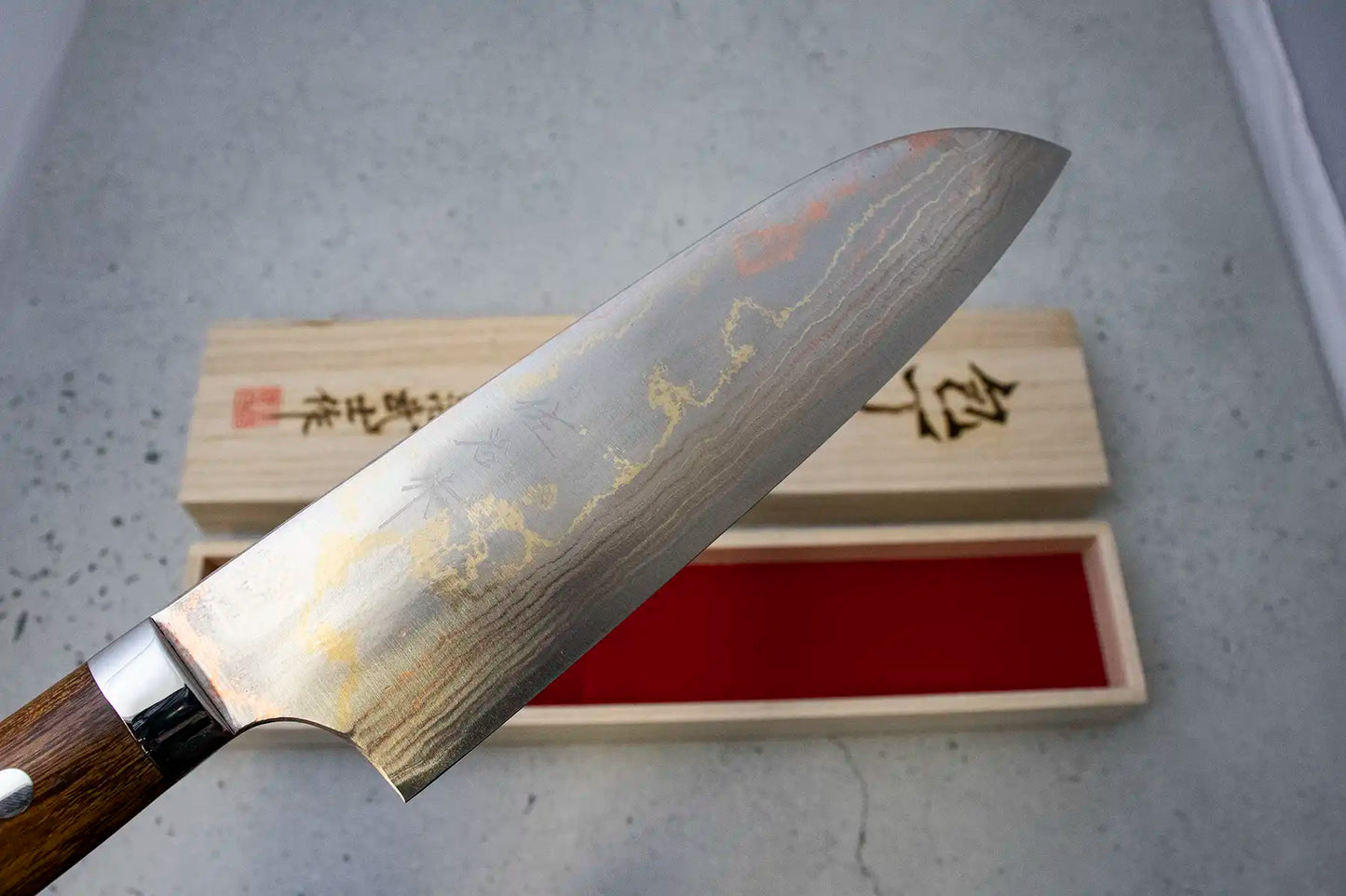Takeshi Saji Santoku (All purpose Knife) Rainbow Damascus, Blue#2 180mm