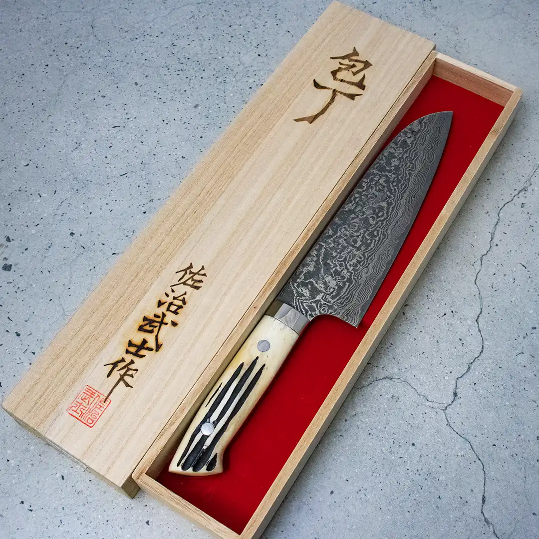 Takeshi Saji Santoku (All purpose Knife) SG2 Damascus, White stag handle 180mm