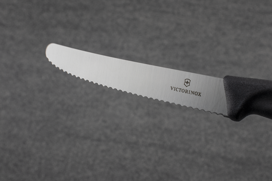 Victorinox Petty (Utility Knife) 11cm, serrated edge with round tip