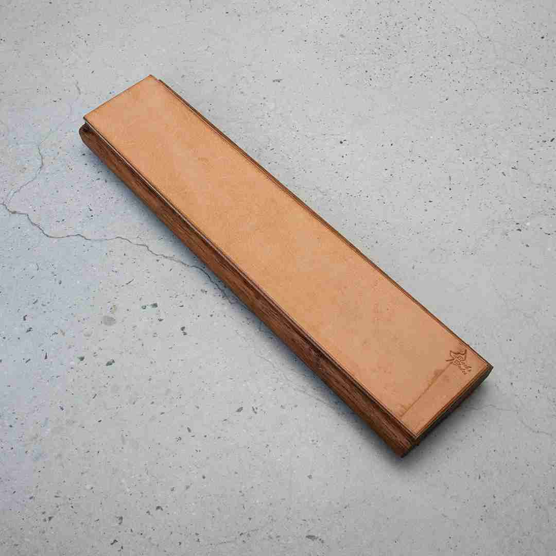 Blacks Blades Leather Strop